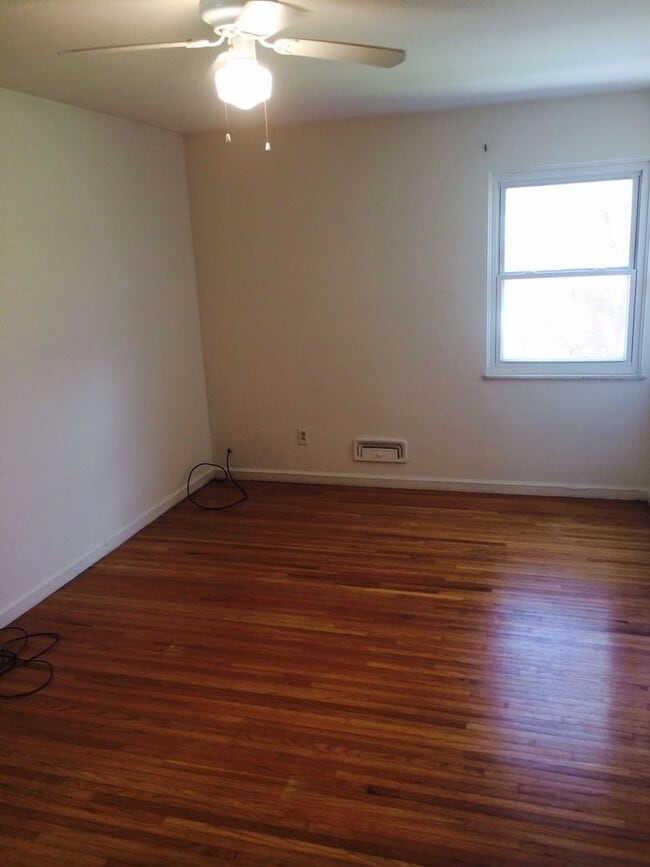 Photo - 2127 Collinway St Unit 2