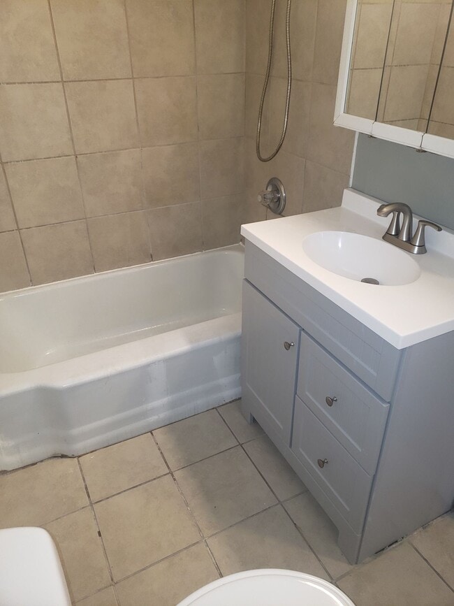 Photo - 2921 E Easton St Unit C