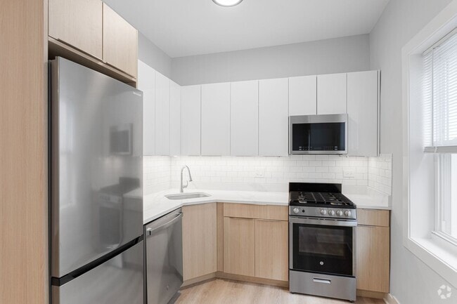 Building Photo - 7600 N Sheridan Rd Unit 303 Rental