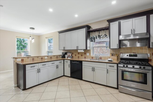 Photo - 5343 Oak Cove Dr