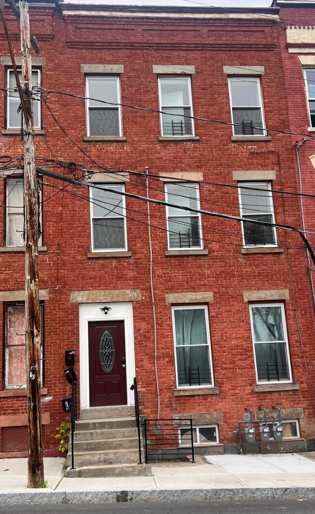 Photo - 15 Delaware St Apartments
