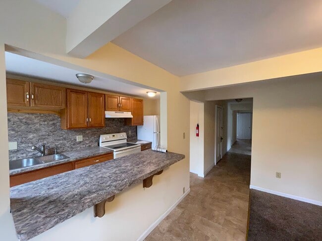 Photo - 315 Laurel Blvd Unit 2