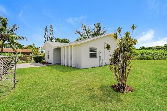 Photo - 16905 SW 106th Ct