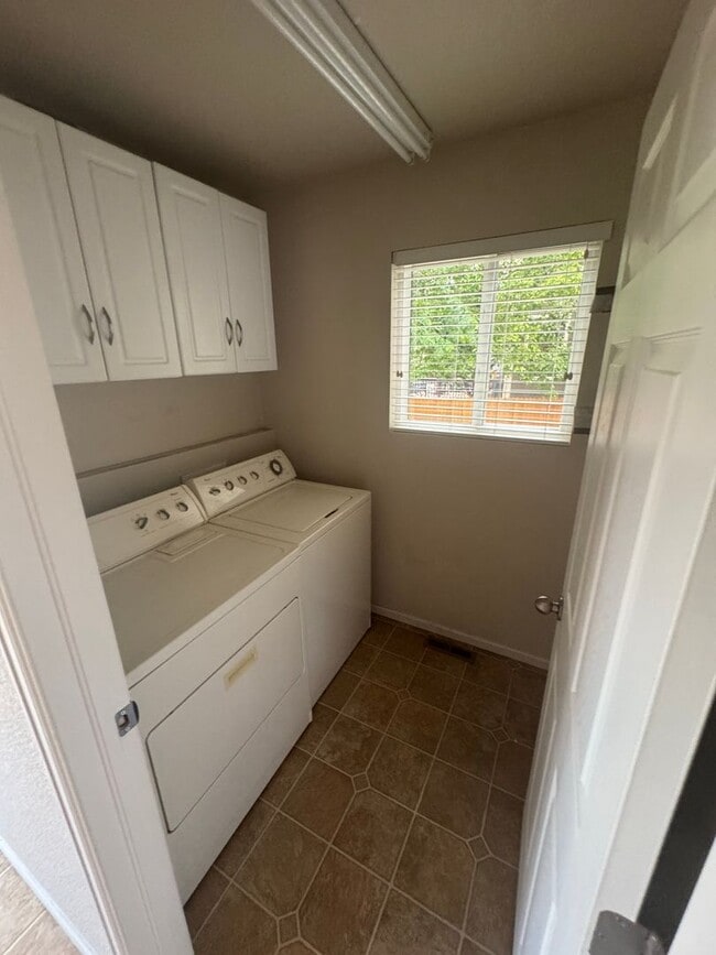 Photo - 2127 Mainsail Dr