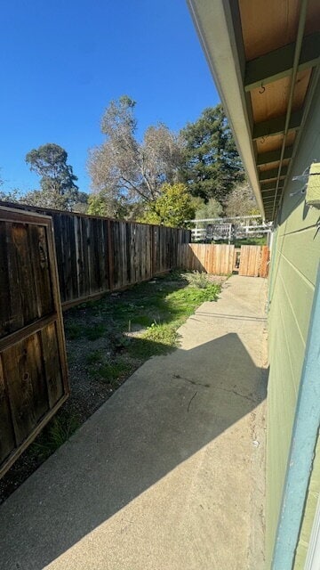 Photo - Move-in special: 50% off first month!  Pea... Unidad A