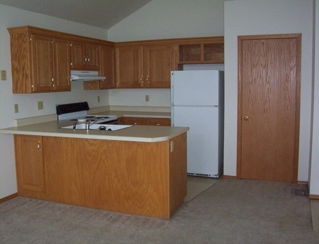 Photo - Spacious 2 bedroom duplex in great neighborhood!