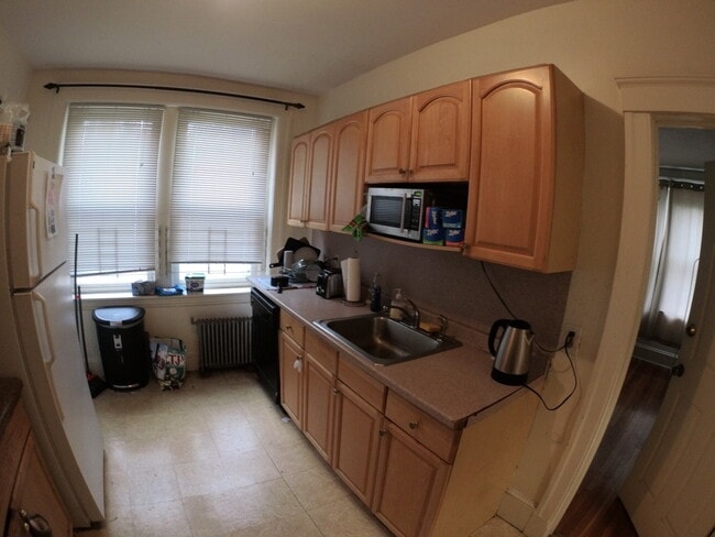 Building Photo - 229 Freeman St Unit 1 Rental