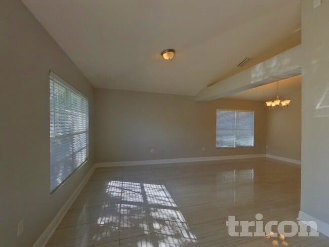 Photo - 9627 Jaybird Ln