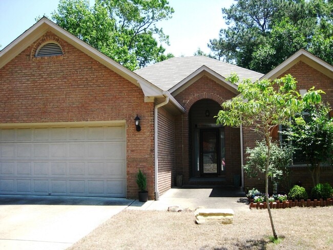 Photo - Convenient 3BR/2BA in Homewood