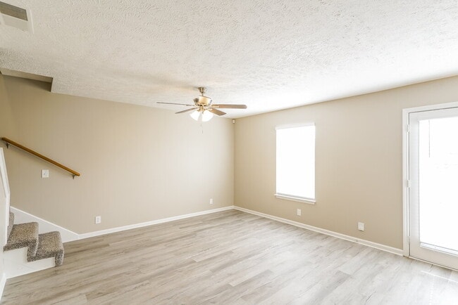 Photo - 109 Meigs Dr