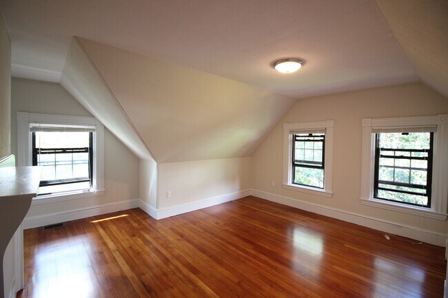 Photo - 64 Beech Glen St Unit 3