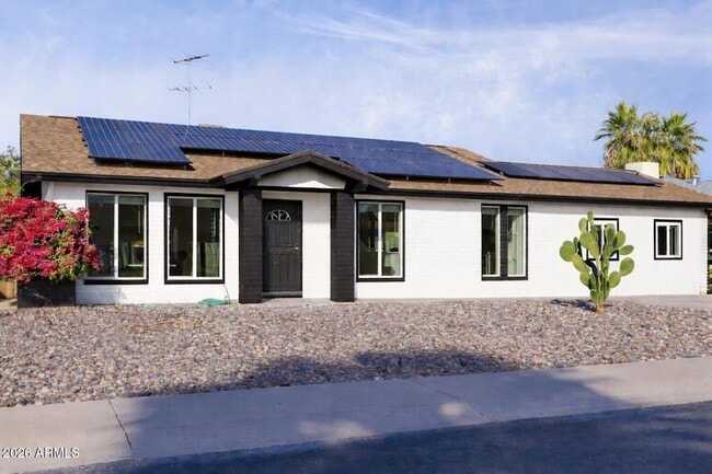 Building Photo - 2936 W Michelle Dr