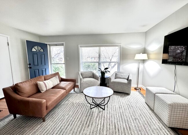 Photo - 2945 S Vine St