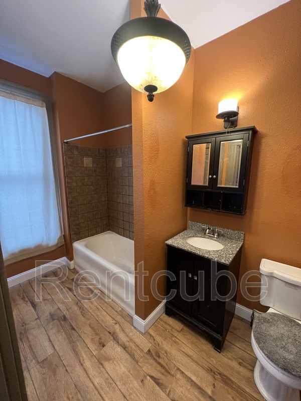 Photo - 1131 Main St Unit Apt 3