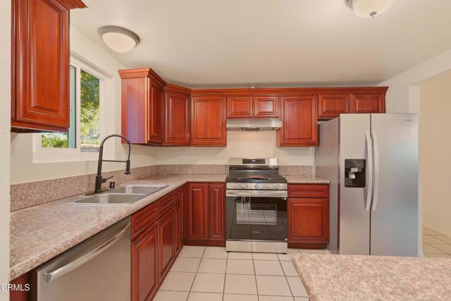 Photo - 1379 Glen Ave