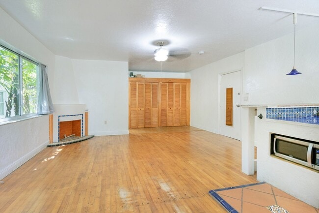 Photo - 1525 Meridian Ave Unit 1