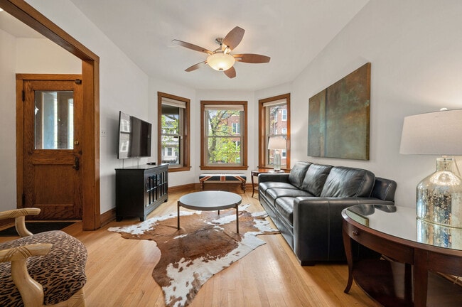 Photo - 1419-1 W Argyle St Unit 1