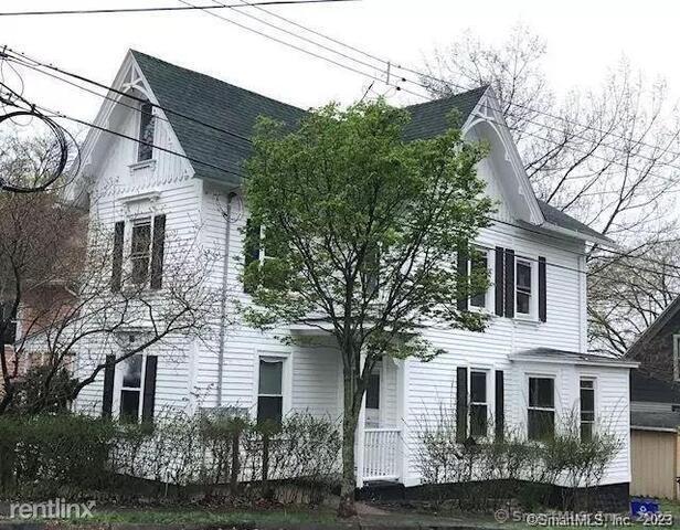 Building Photo - 112 Sherland Ave Unit 1st Floor