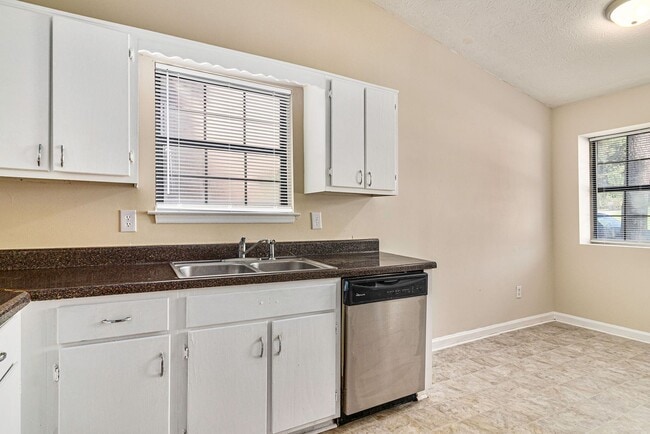 Photo - 3 bedroom 2 bathroom house