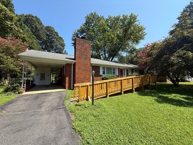 Photo - 3030 Dulwich Dr