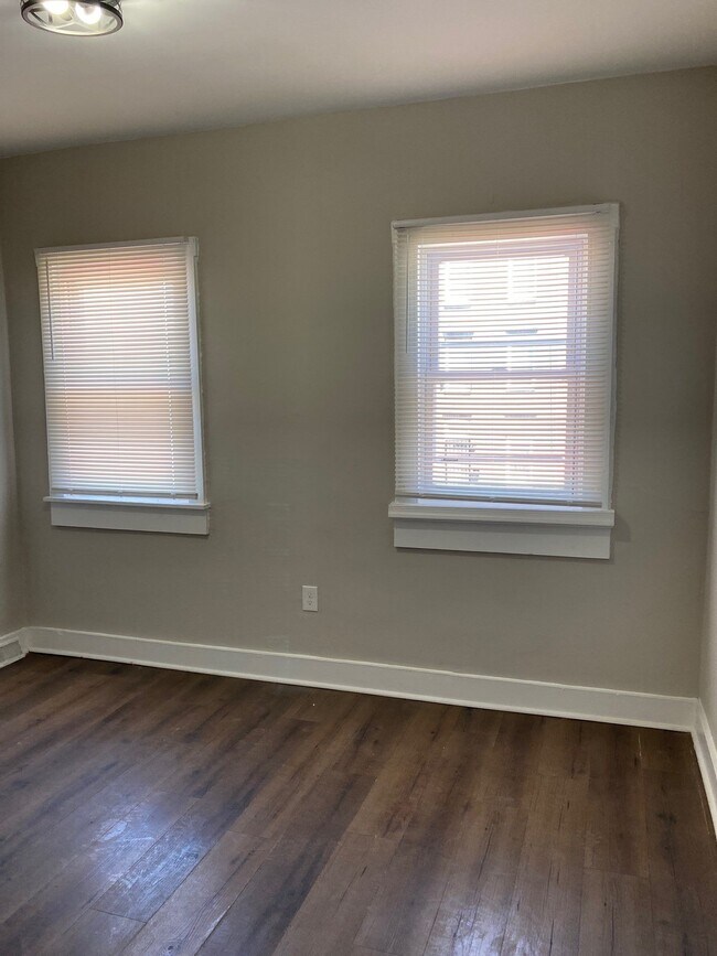 Photo - 1817 McHenry St