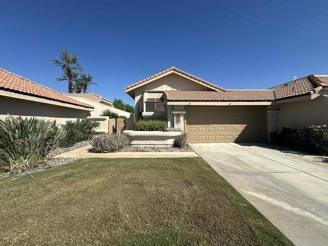 Photo - 4 Hermosillo Ln