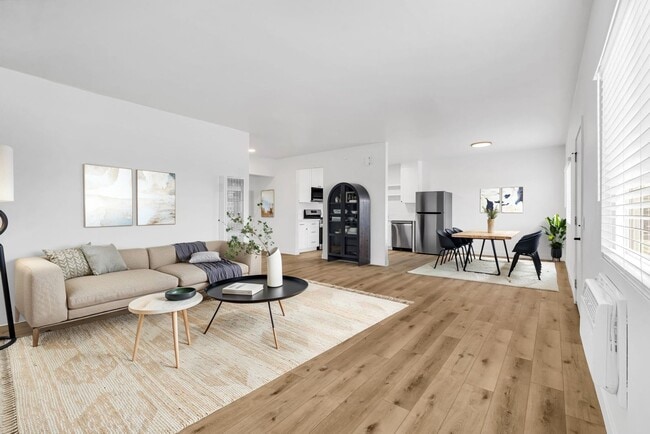 Photo - 468-72 W Los Angeles Dr Unit 1
