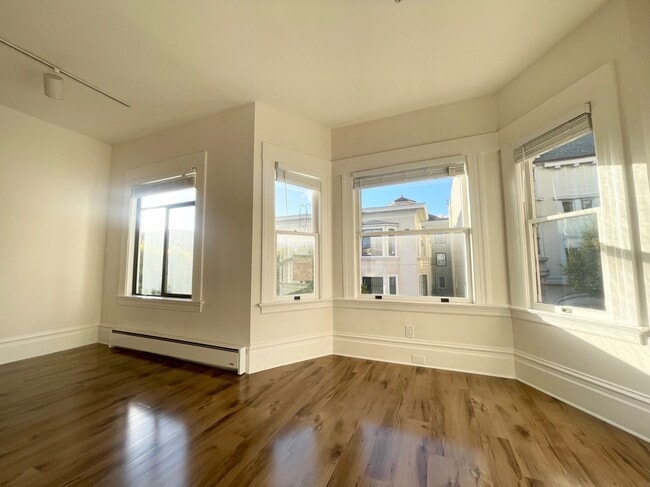 Photo - Nob Hill: Spacious Top Floor Apartment near The Fairmont Hotel, Huntington Park, & Trader Joe's Unit 1343 Sacramento Street #3