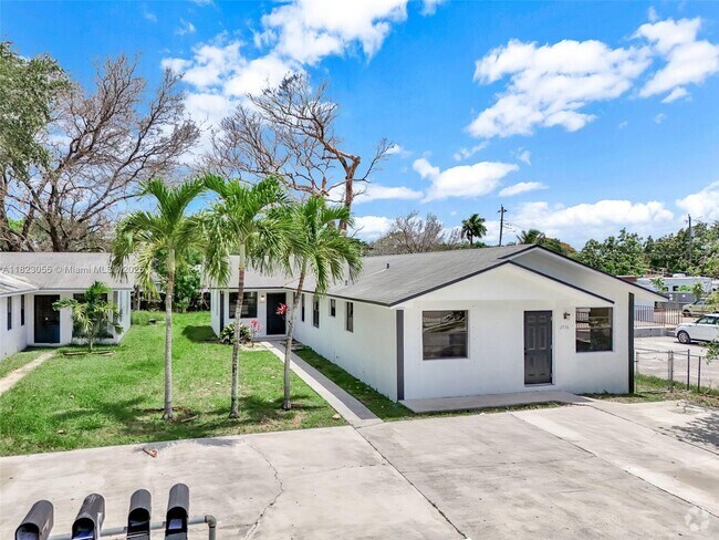 Building Photo - 2934 NW 94th St Rental