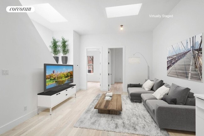 Building Photo - 78 N Henry St