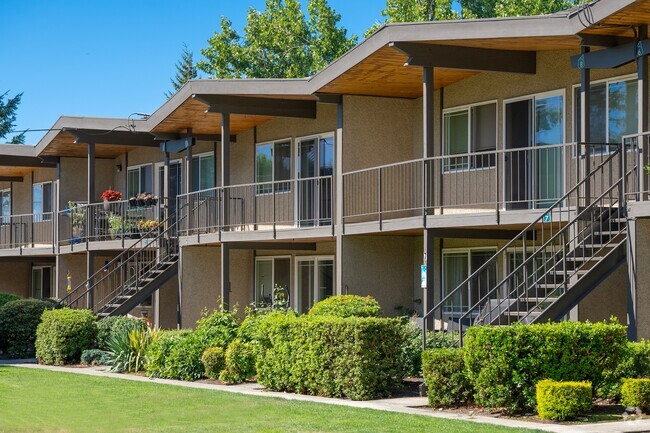 Building Photo - Rainier Gardens Aparments Rental