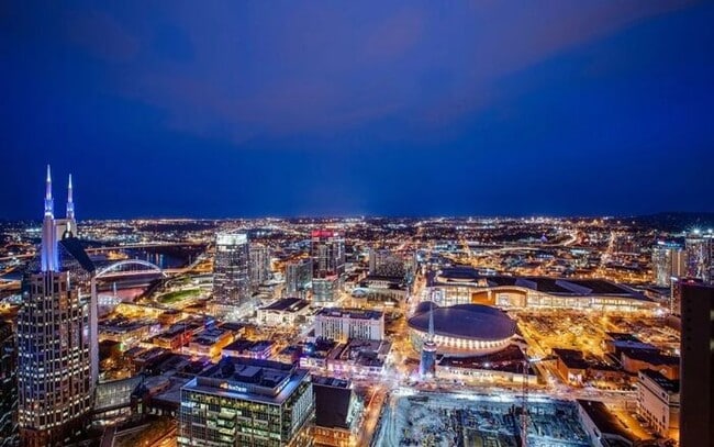 Photo - Highrise Condo in the Heart of Music City! Unidad 3208