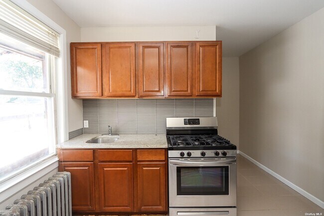 Photo - 338 Jericho Turnpike Unit 1