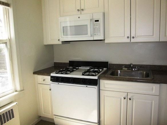 Beacon Hill Apartments