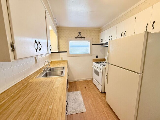 Photo - 8733 Chisholm Rd