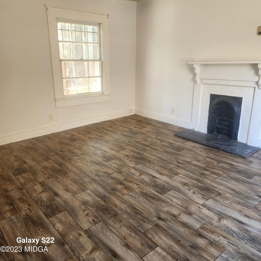 Photo - 2163 Walnut St