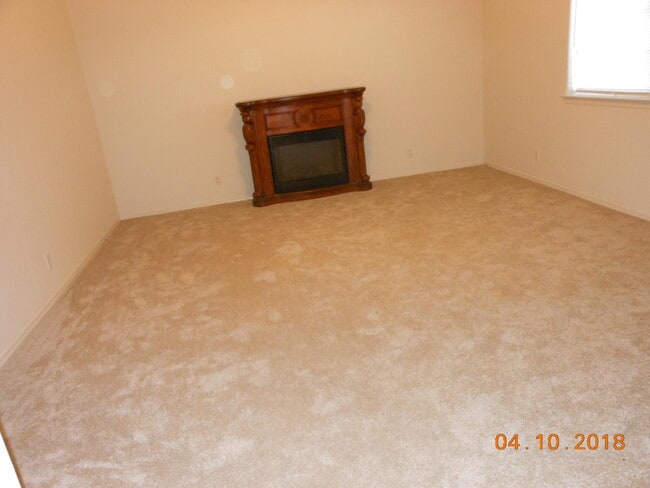 Photo - 14 Lola Ct