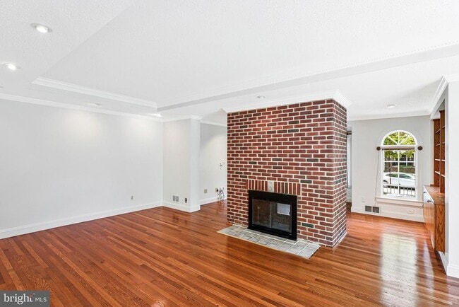 Building Photo - 4401 Davenport St NW