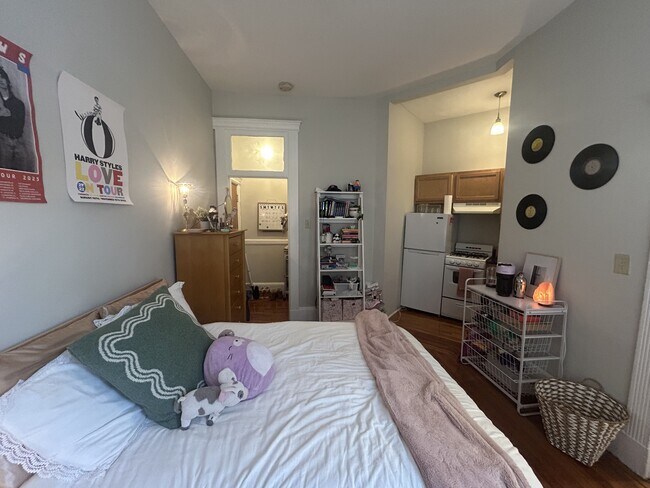 Photo - 38 Hemenway St Unit 1