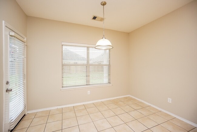 Photo - 1323 Colonial Manor Dr
