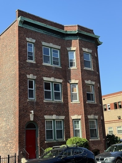 Building Photo - 252 Harvard St Unit 3 Rental