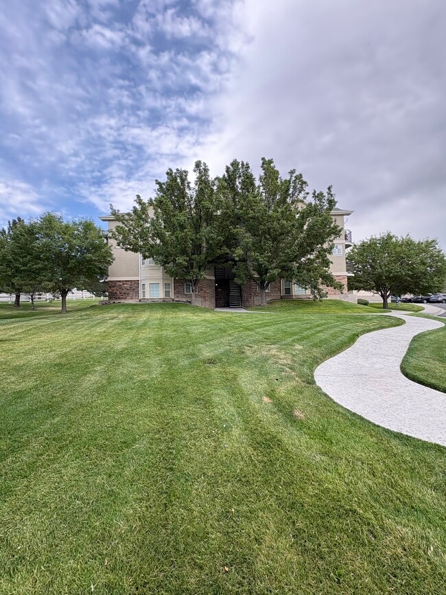 Building View - 2093 N Morning Star Dr Unit 2093