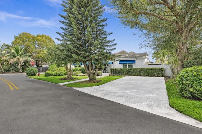 Photo - 746 NE 16th Terrace