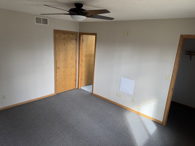 Master bedroom - N5533 Penny Lane