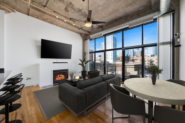 Photo - 1727 S Indiana Ave Unidad 319