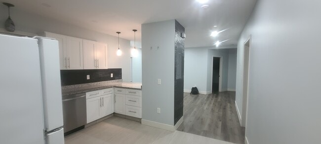Photo - 81 Walnut St Unit 3
