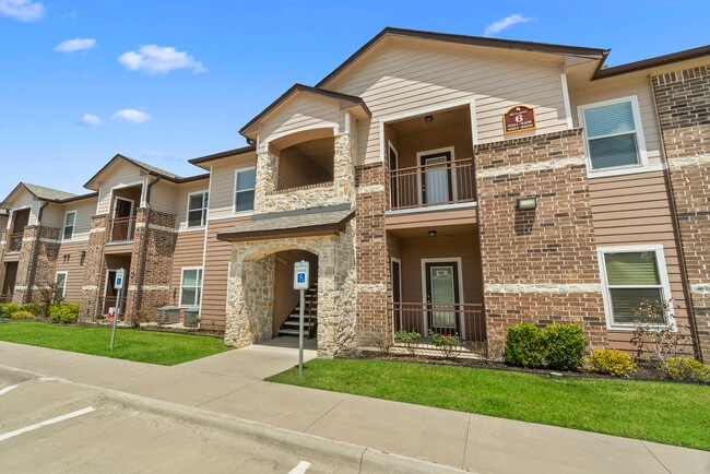 Cypress Creek Apartments - Cypress Creek Apartments