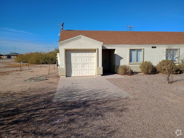 Building Photo - 3 bedroom in Eloy AZ 85131 Rental