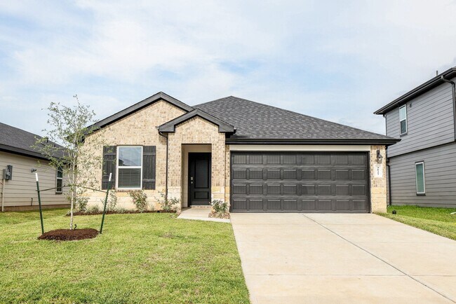 3027 Lake Crest Dr