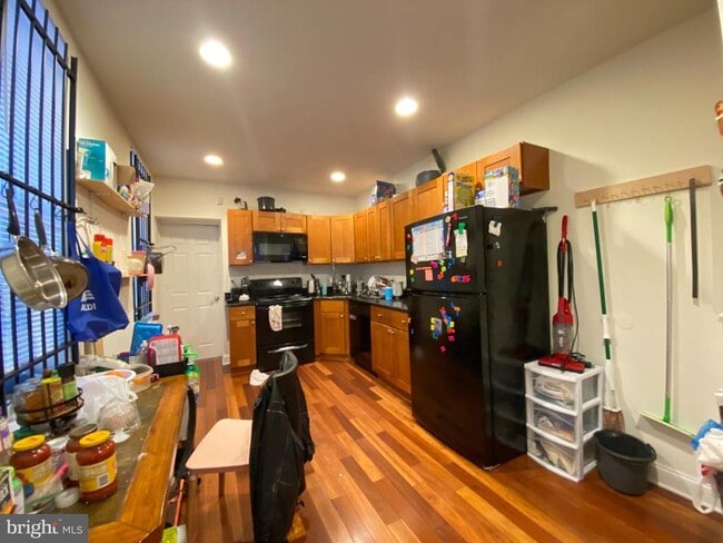 Building Photo - 1127 W Nevada St Rental